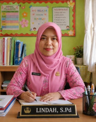 Lindah, S.Pd
