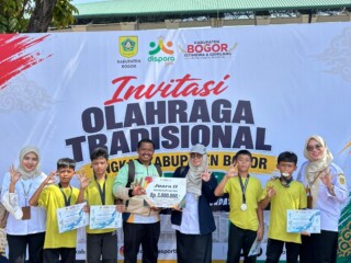 SD Negeri Kedungwaringin 03 Juara 2 Egrang Tingkat Kabupaten Bogor