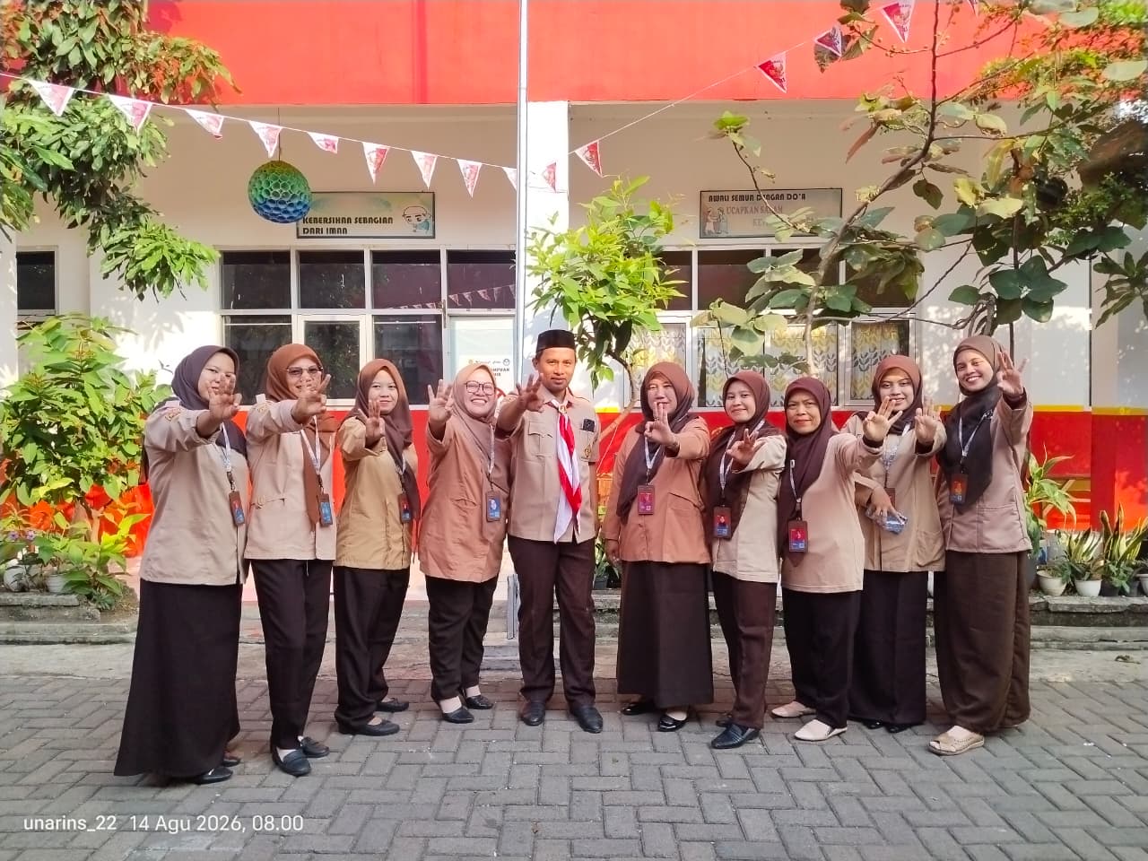 Kegiatan Upacara Bendera dalam Rangka HUT Pramuka ke-65 di SD Negeri Kedungwaringin 03